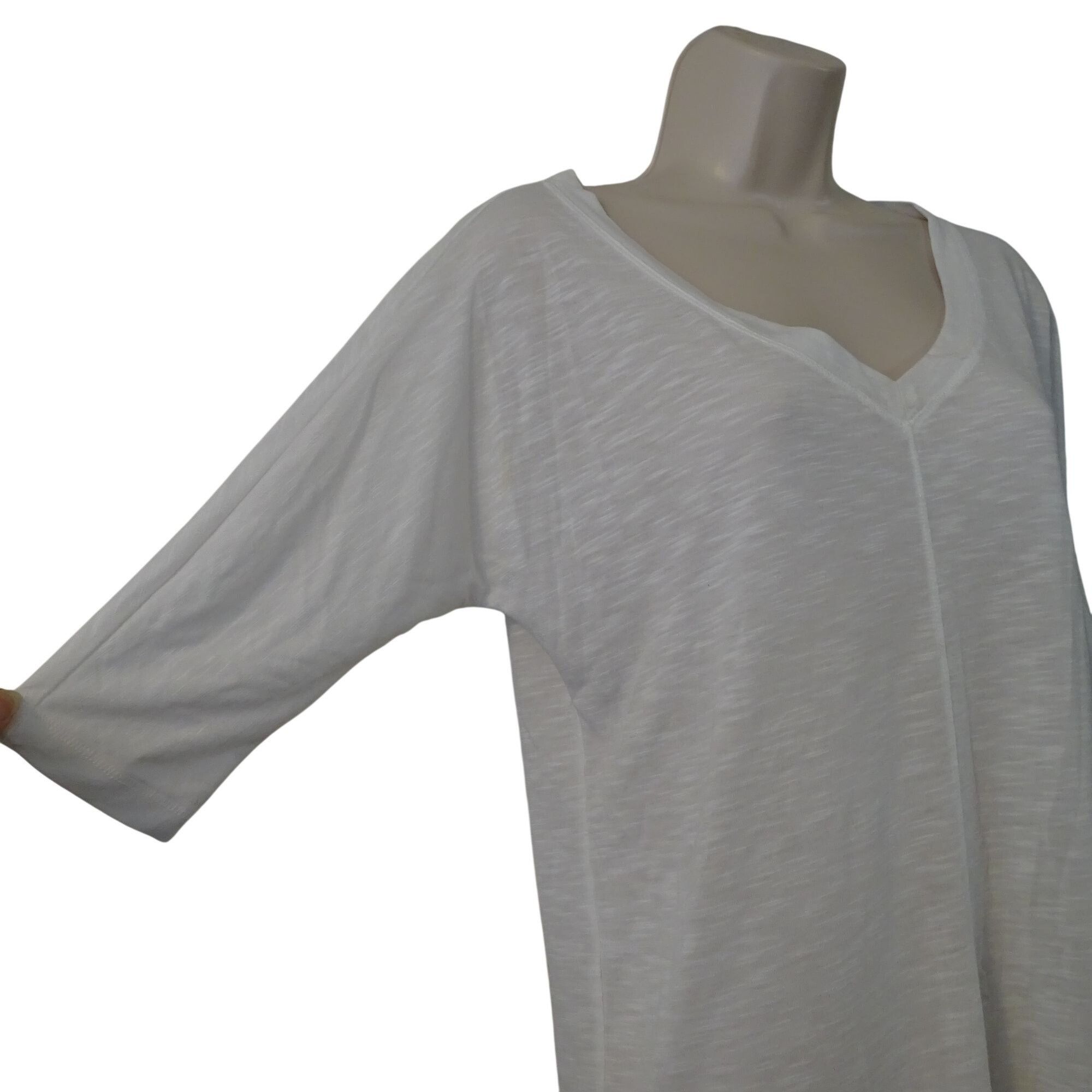 Banana Republic Banana Republic Women White V-Neck 1/2 Sleeve Knit Top Small Size S / US 4 / IT 40 - 2 Thumbnail