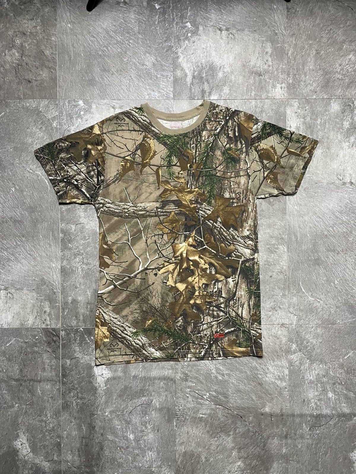 Supreme Hanes Supreme Camo RealTree T Shirt Y2K Size US S / EU 44-46 / 1 - 1 Thumbnail