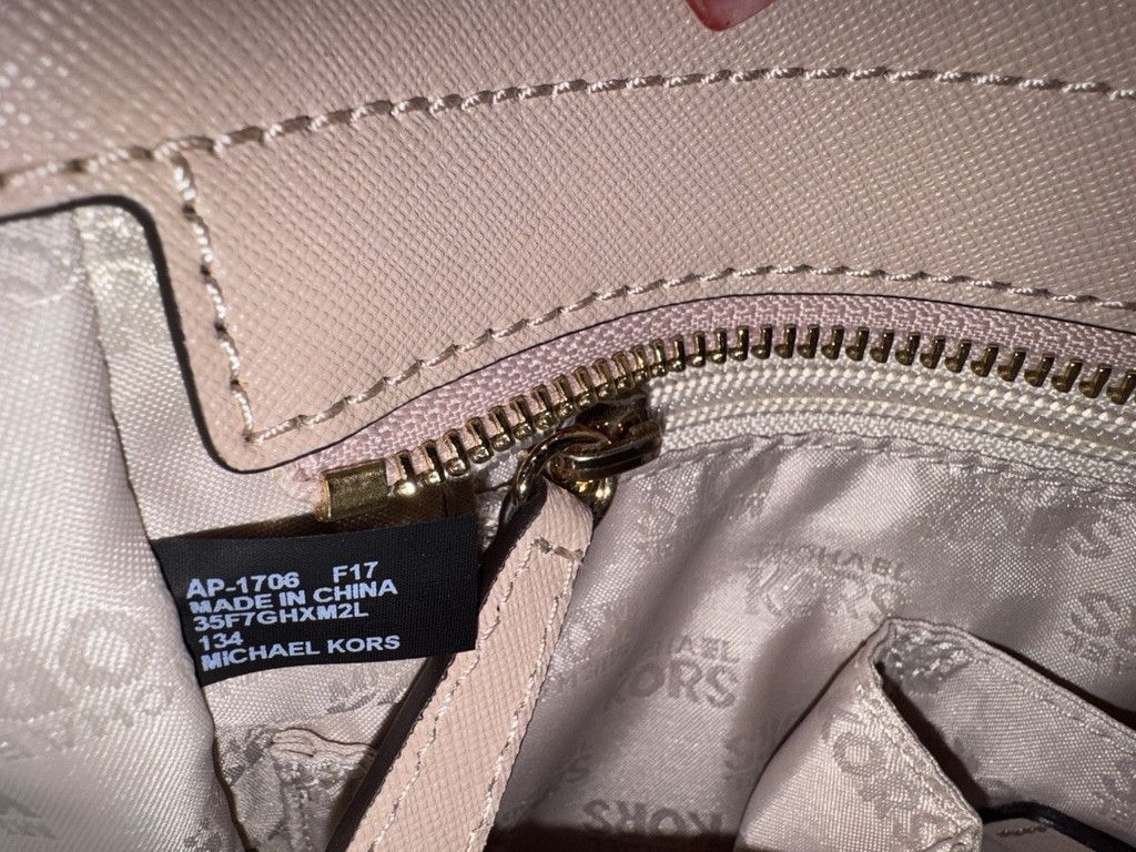 Michael Kors Michael Kors Hamilton Traveler Messenger Bag Size ONE SIZE - 12 Thumbnail