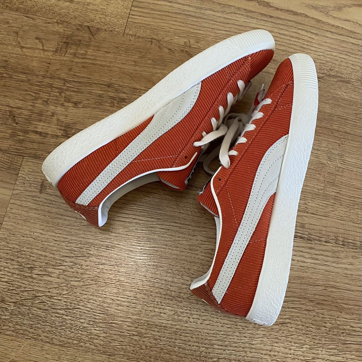 Butter Goods × Puma Puma Basket x Butter Goods Corduroy Orange x Streetwear Size US 9 / EU 42 - 3 Thumbnail