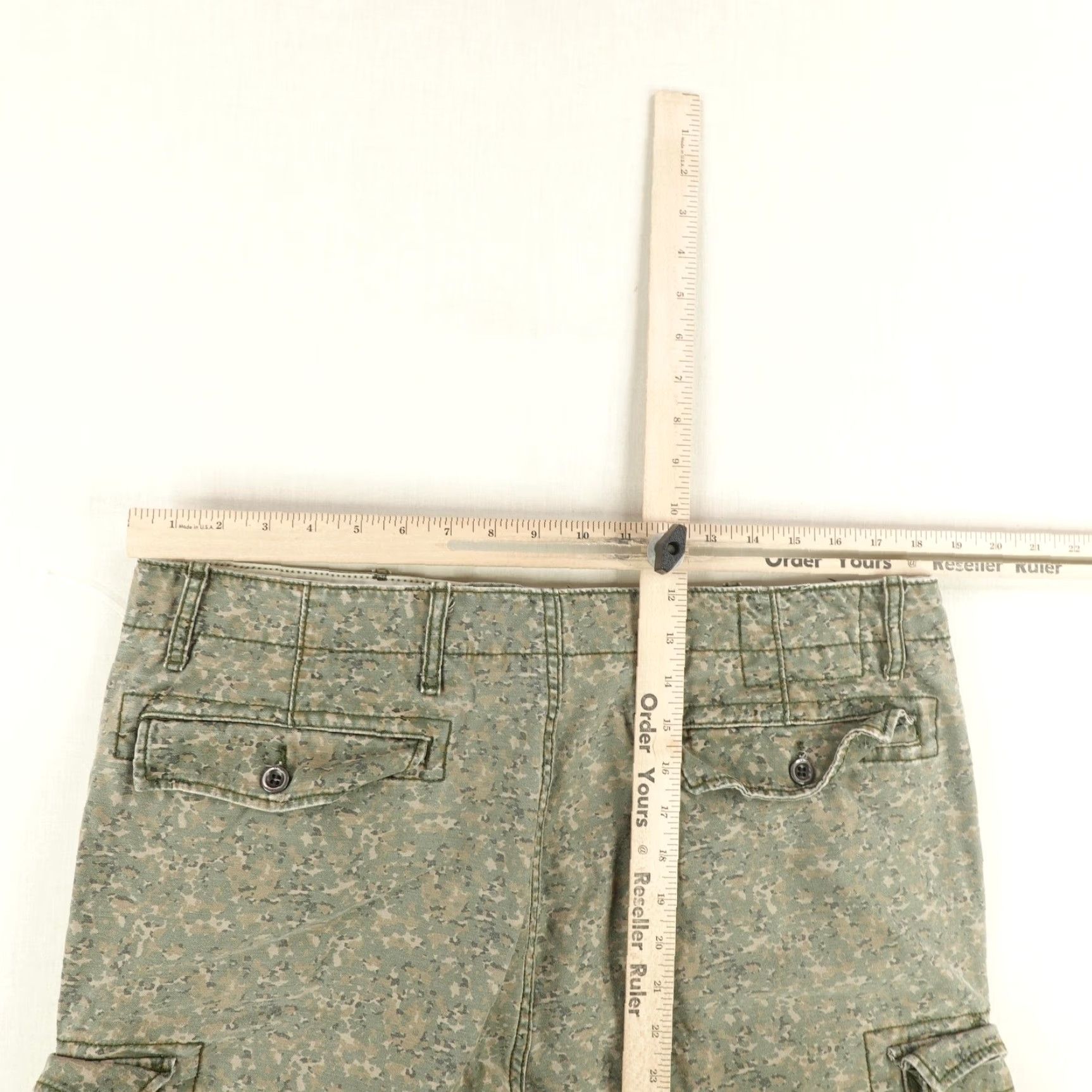 Levi's VINTAGE Levi's Cargo Shorts Mens 36 Cotton Camouflage Utility Baggy Casual Outdoor Size US 36 / EU 52 - 7 Thumbnail