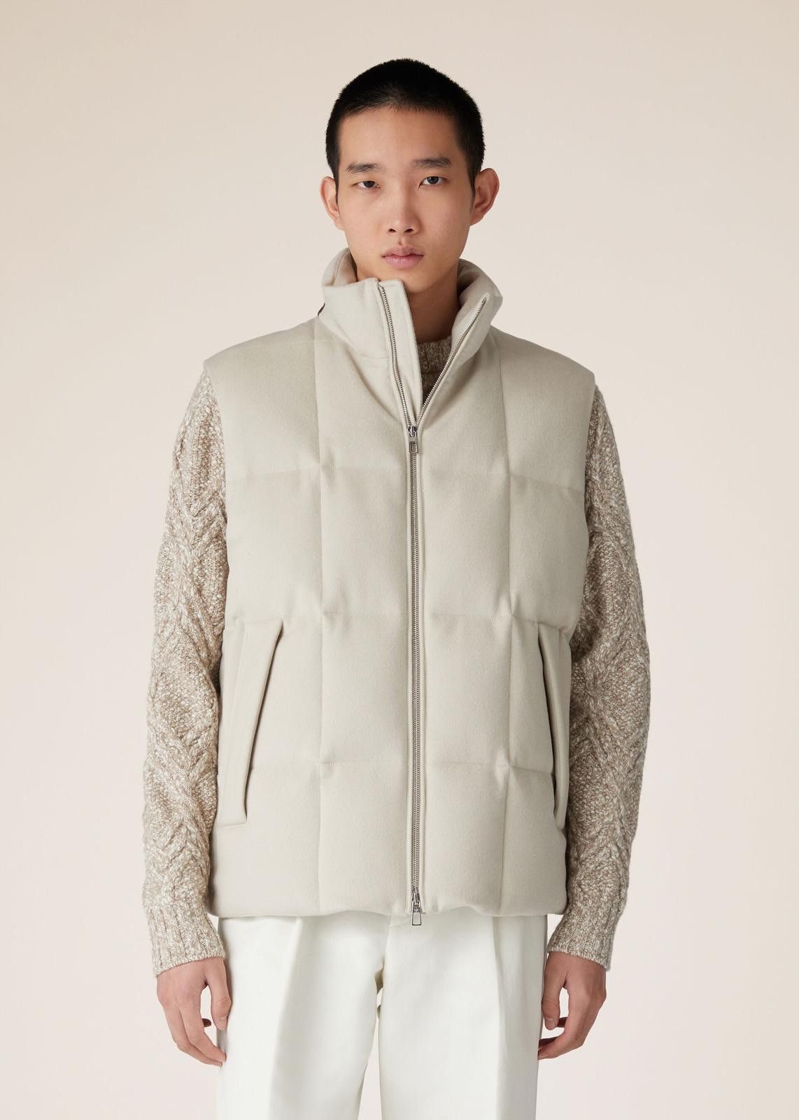 Loro Piana o1srvl11e1224 Tuul Cashmere Gilet Vest in Cream Size US L / EU 52-54 / 3 - 1 Thumbnail