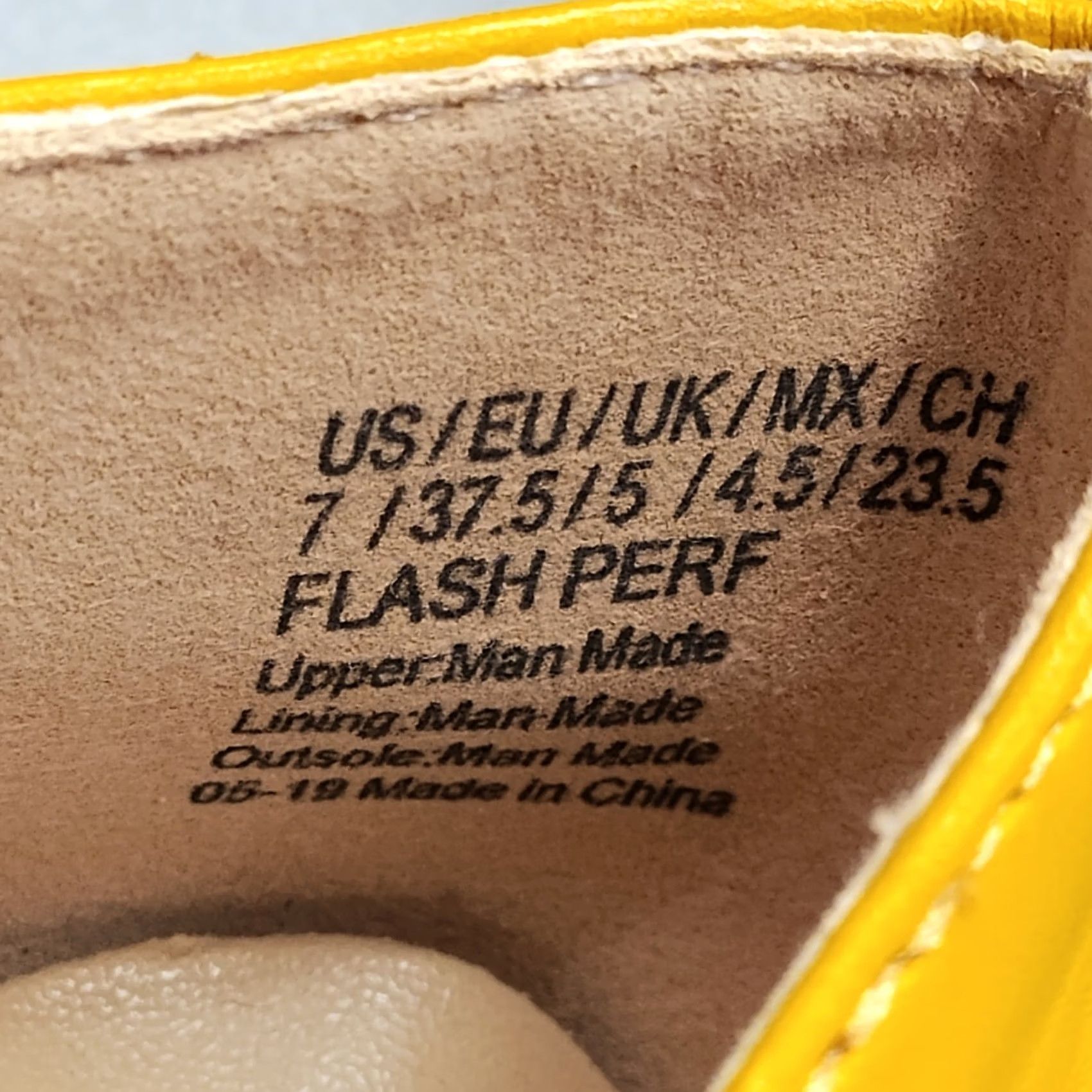 Kenneth Cole Kenneth Cole Reaction Flash Perf Flats Womens Size 7 Yellow Synthetic Cutout Slip On - NWOB Size US 7 / IT 37 - 4 Thumbnail