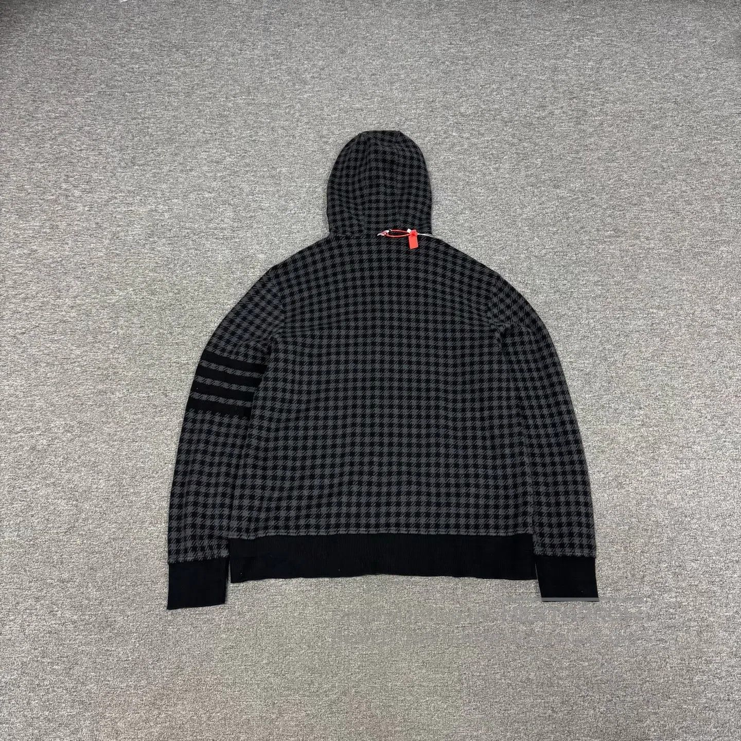 Thom Browne Thom Browne Black-gray peacock-print hooded hoodie with fo Size US L / EU 52-54 / 3 - 2 Thumbnail