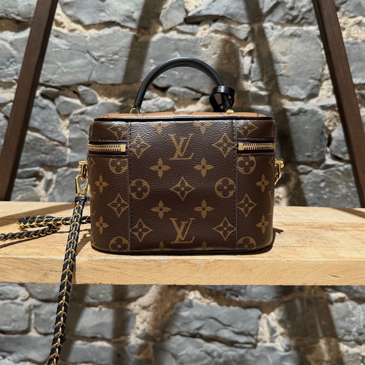 Louis Vuitton Louis Vuitton 2022 Vanity PM Monogram Reverse Chain Bag Size ONE SIZE - 5 Thumbnail
