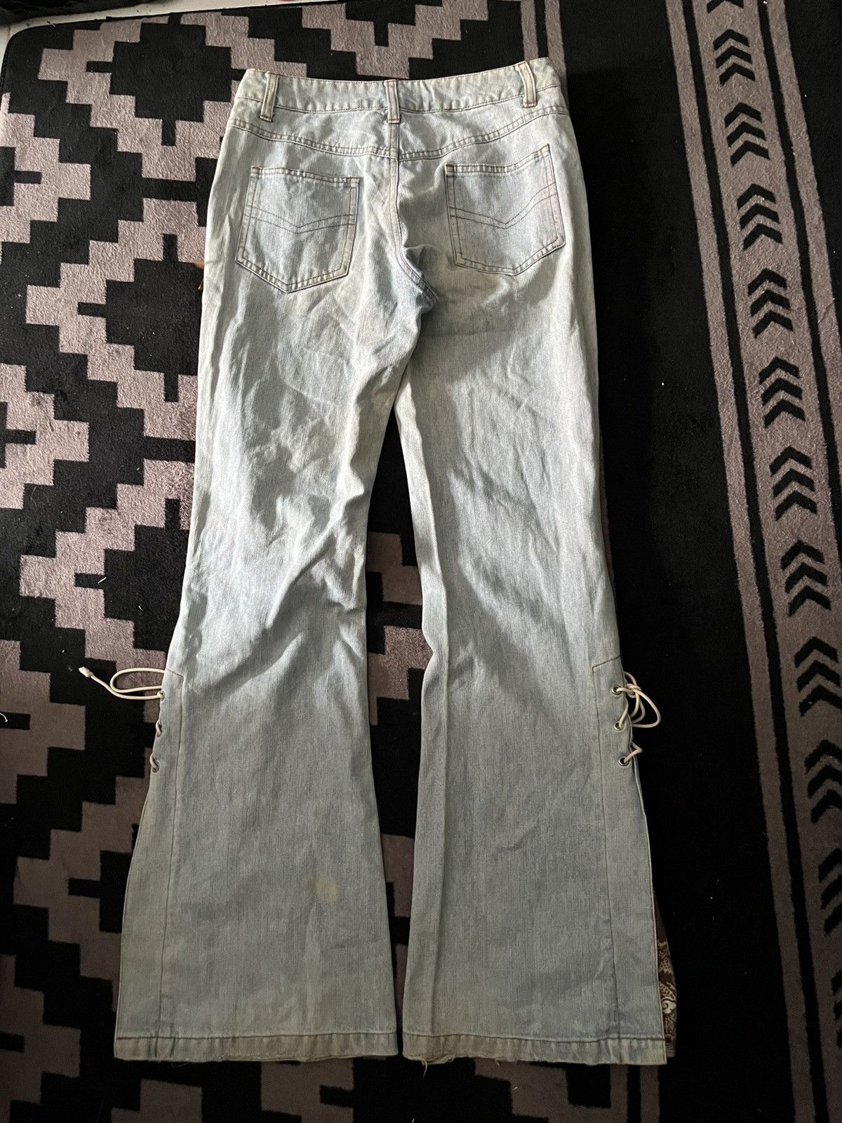 Le Grande Bleu (L.G.B.) 2000s pendora lace up dragon distressed mud wash flare jeans Size US 28 / EU 44 - 2 Thumbnail