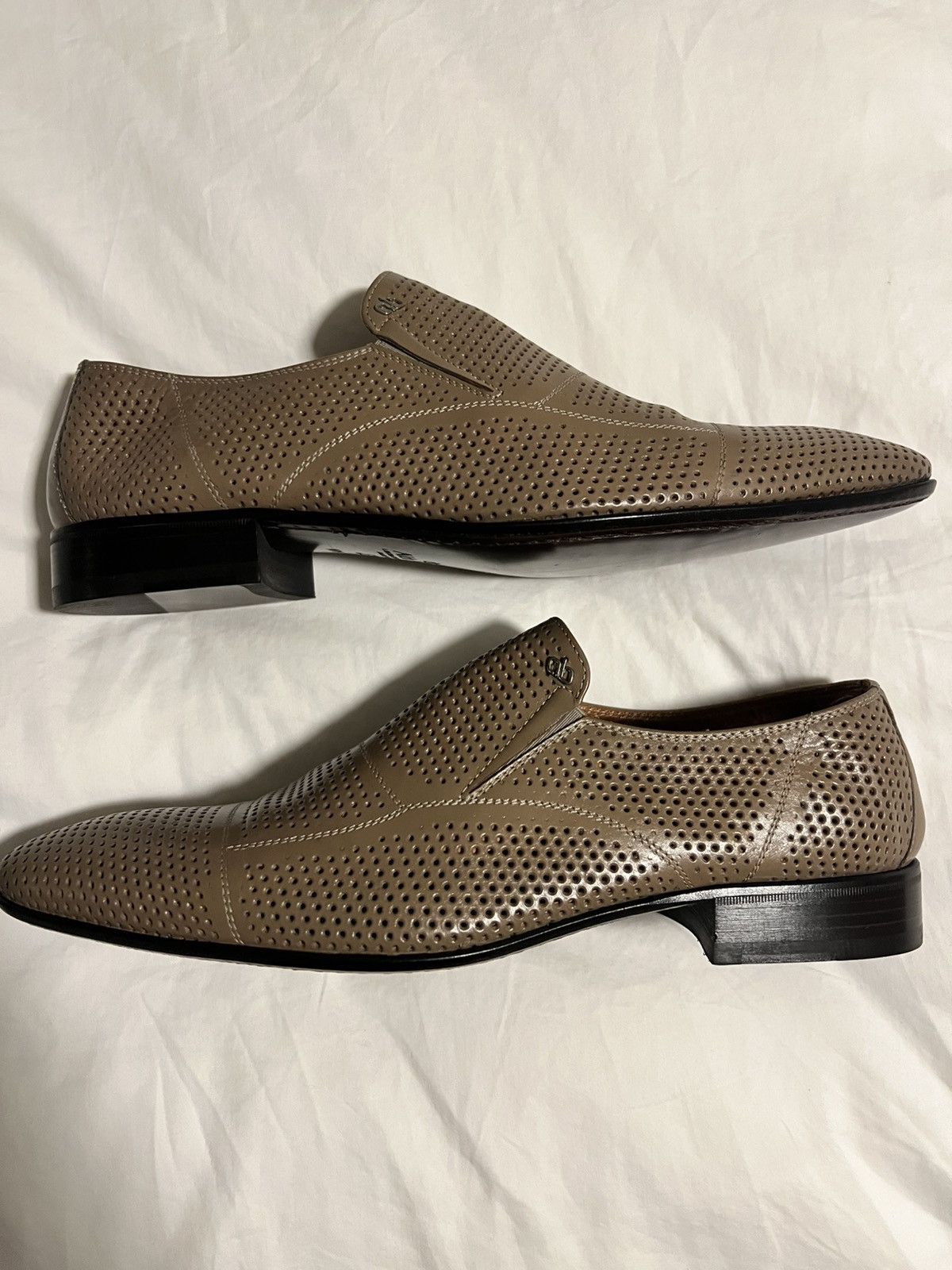 Aldo Brue Aldo Bruè 416 Perforated Cap Toe Loafer Ivory Size 10.5US Size US 10.5 / EU 43-44 - 1 Thumbnail