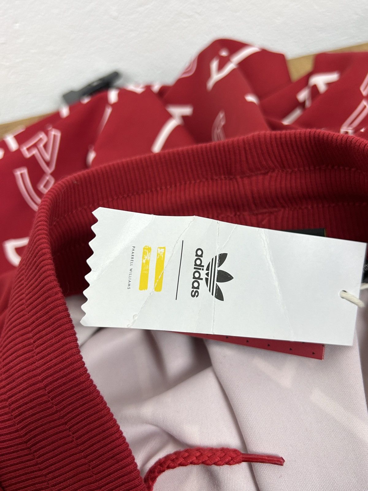Adidas × Pharrell BNWT Adidas x Pharell Williams Hu Sport AOP Skirt Size 28" / US 6 / IT 42 - 12 Thumbnail