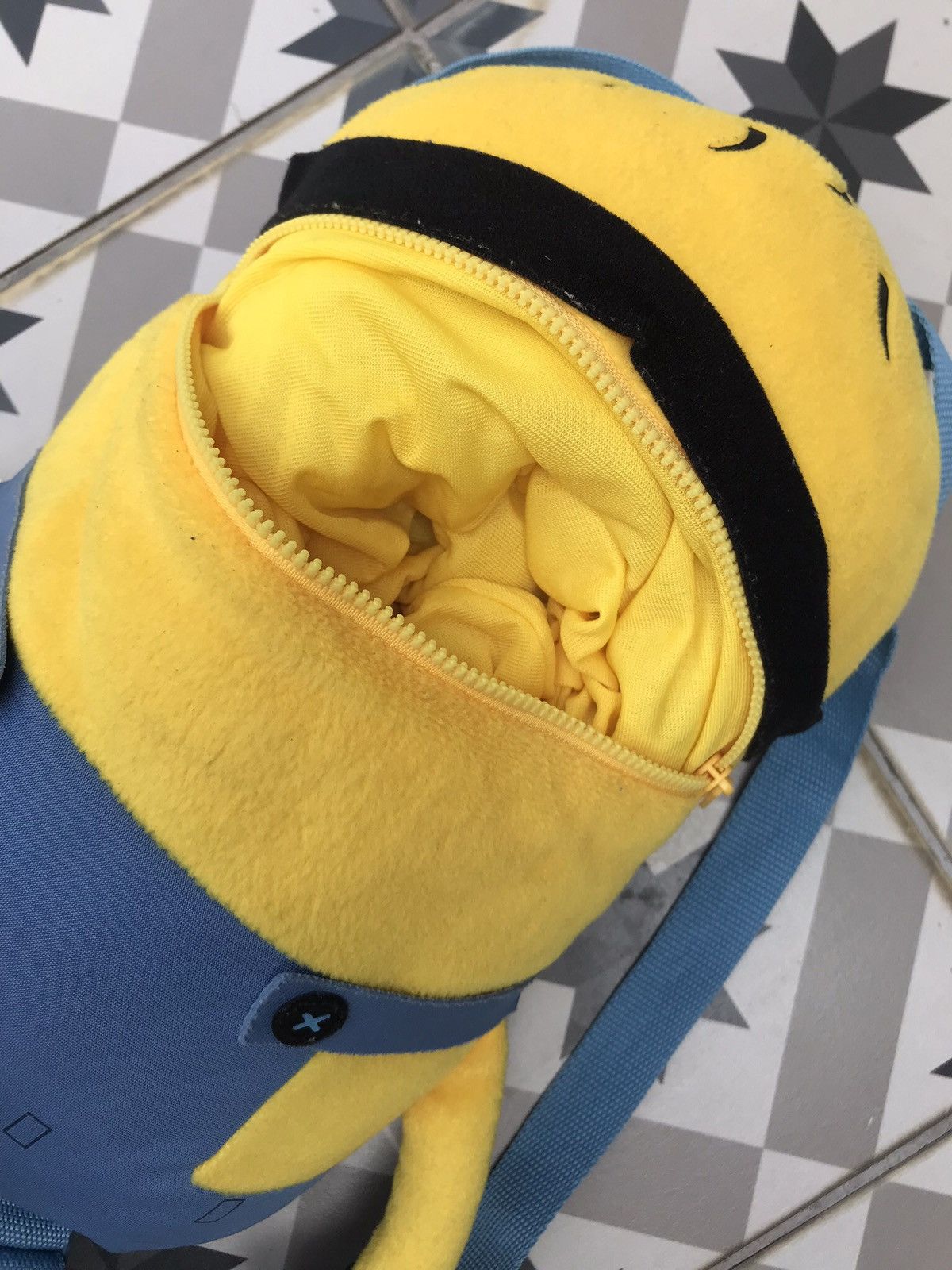 Japanese Brand DESPICABLE ME 3 MINIONS ESCAPE PREMIUM PLUSH BACKPACK Size ONE SIZE - 12 Thumbnail