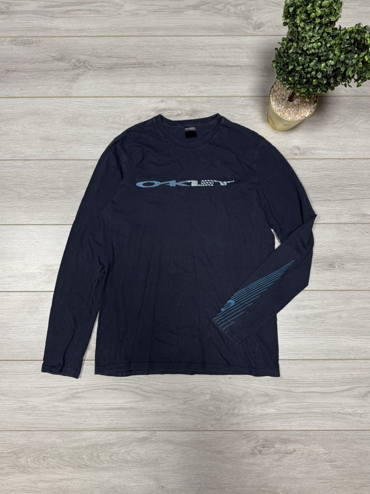Oakley Oakley vintage big logo ling sleeve shirt Size US L / EU 52-54 / 3 - 1 Thumbnail