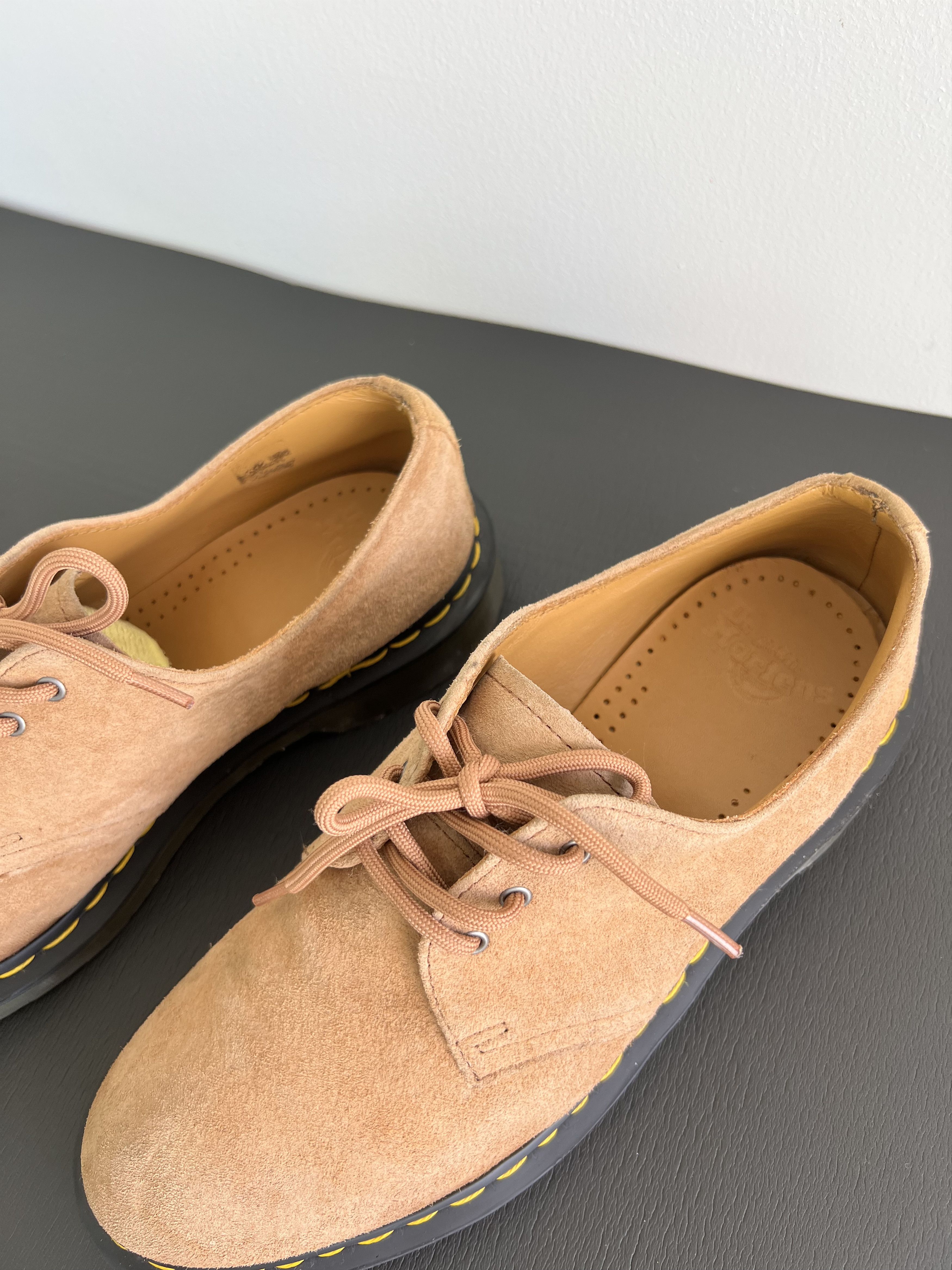 Dr. Martens Tan suede Dr. Martens 1461 Oxford shoes Size US 9 / EU 42 - 5 Thumbnail