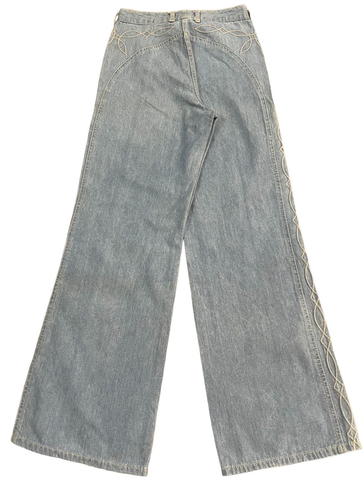 Japanese Brand Vintage Japanese Brand Lace Spiral Design Flare Jeans Size 24" / US 00 / IT 34 - 2 Thumbnail