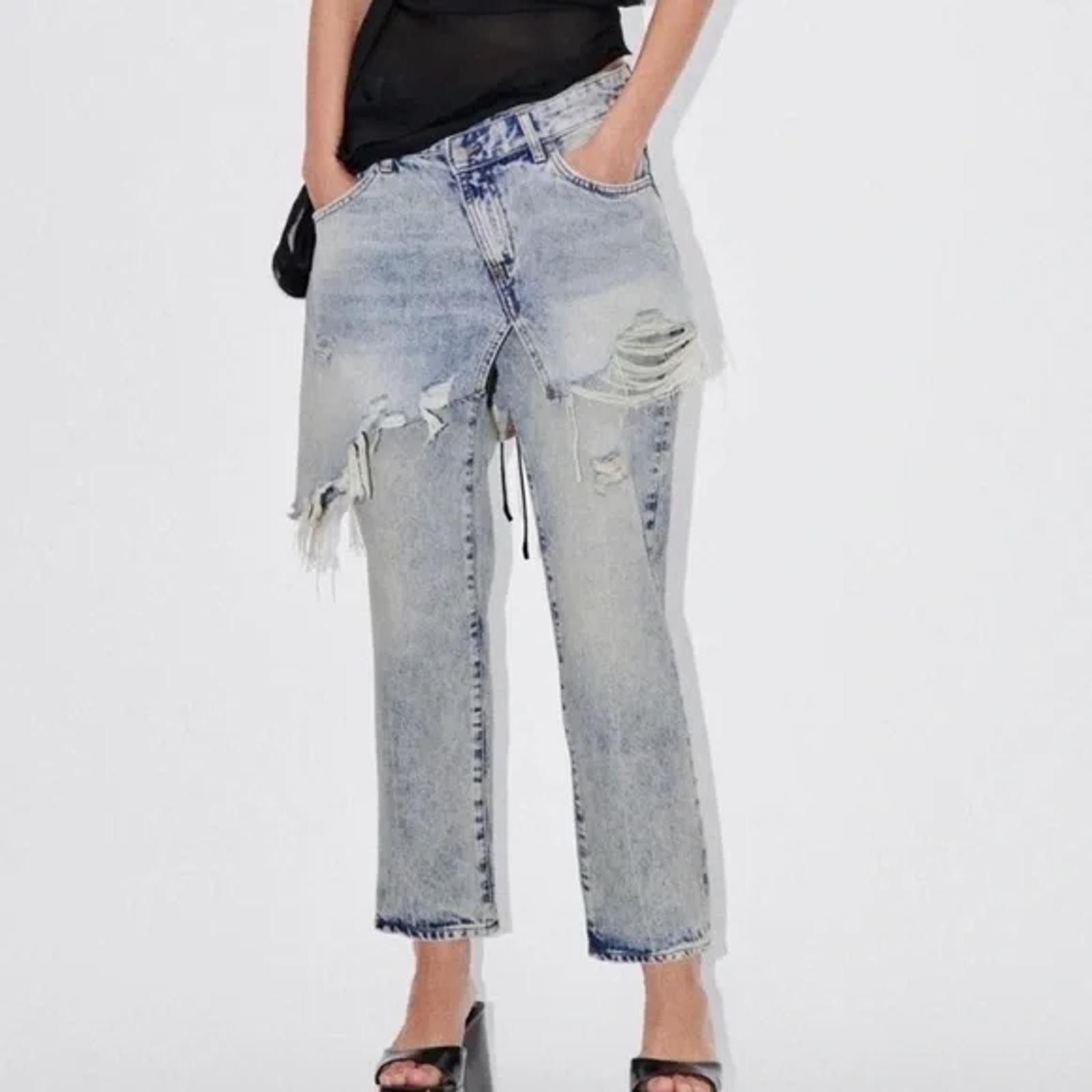 Zara NWT ZARA The Layered Jeans – Light Wash – Size 0 Size 25" / US 0 / IT 36 - 1 Thumbnail