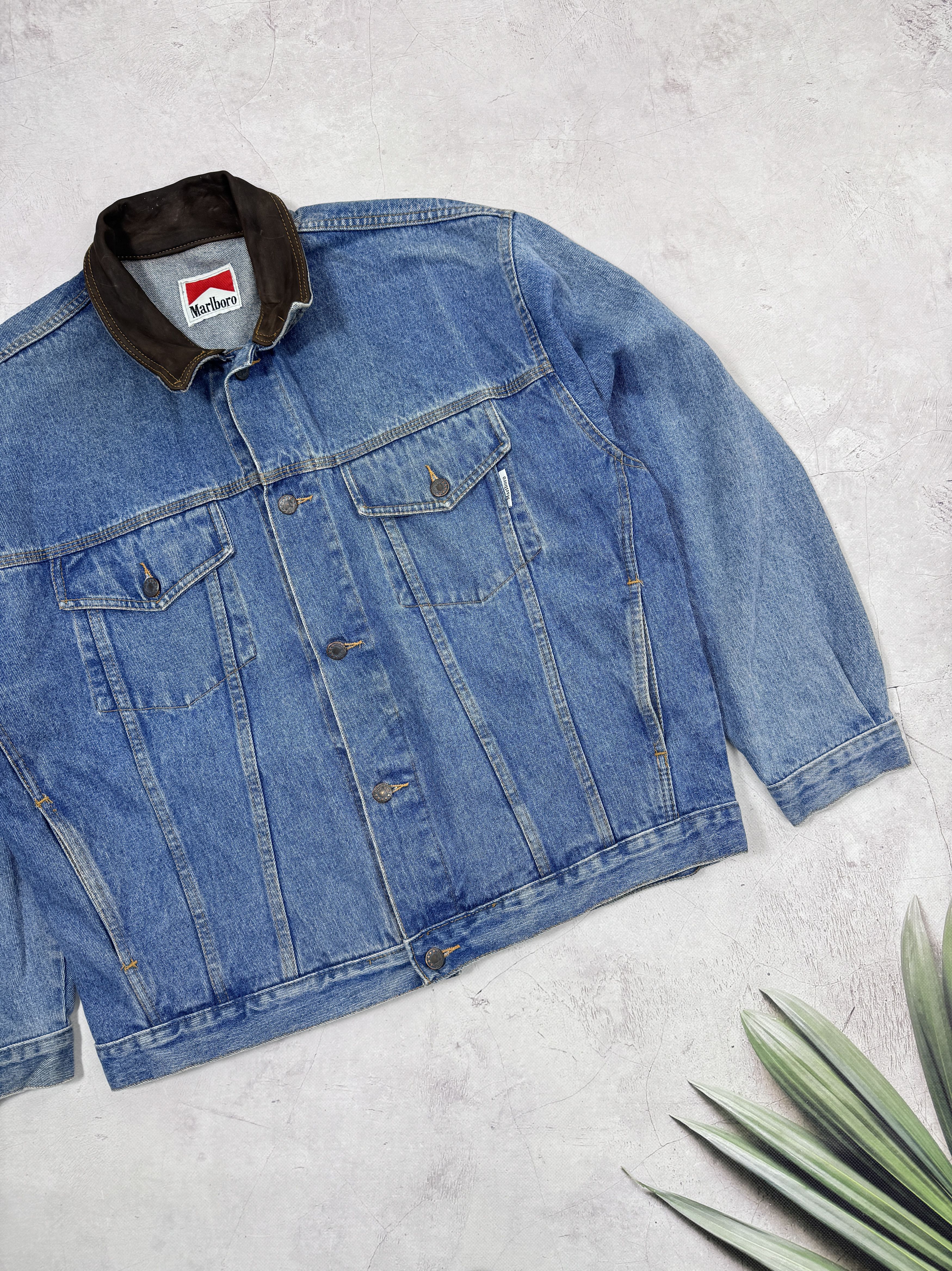 Marlboro × Vintage Vintage Marlboro Denim Jacket & Leather Collar Size US XL / EU 56 / 4 - 4 Thumbnail