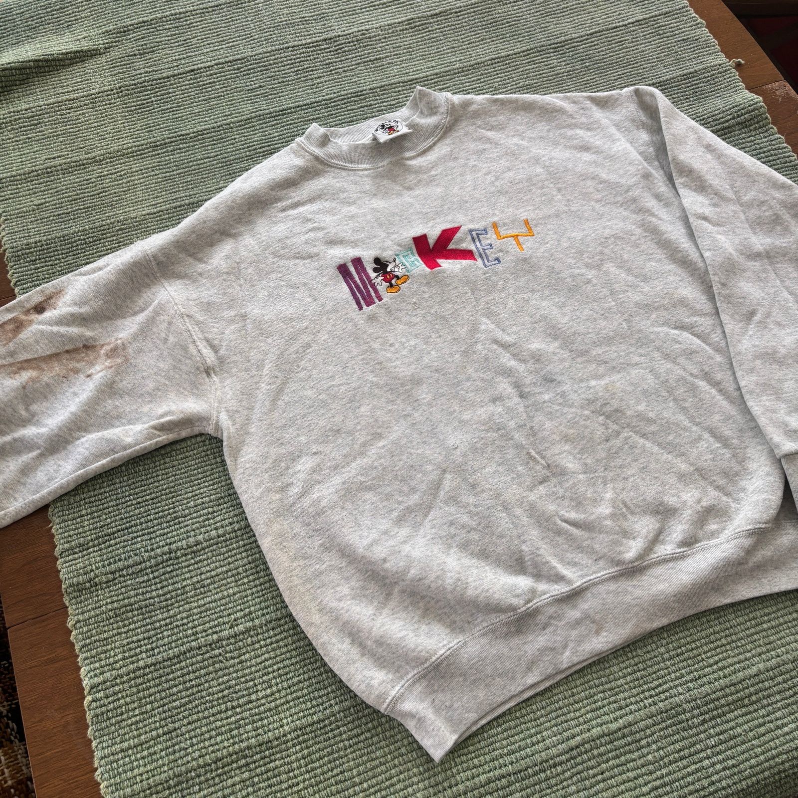 Mickey & Co. × Vintage Vintage 90s Mickey Mouse Embroidered Sweatshirt Thrashed Size US L / EU 52-54 / 3 - 7 Thumbnail