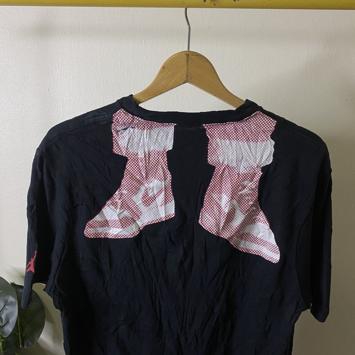 Nike Y2K Nike Air Jordan Hanging Shoes T Shirt Size US M / EU 48-50 / 2 - 2 Thumbnail