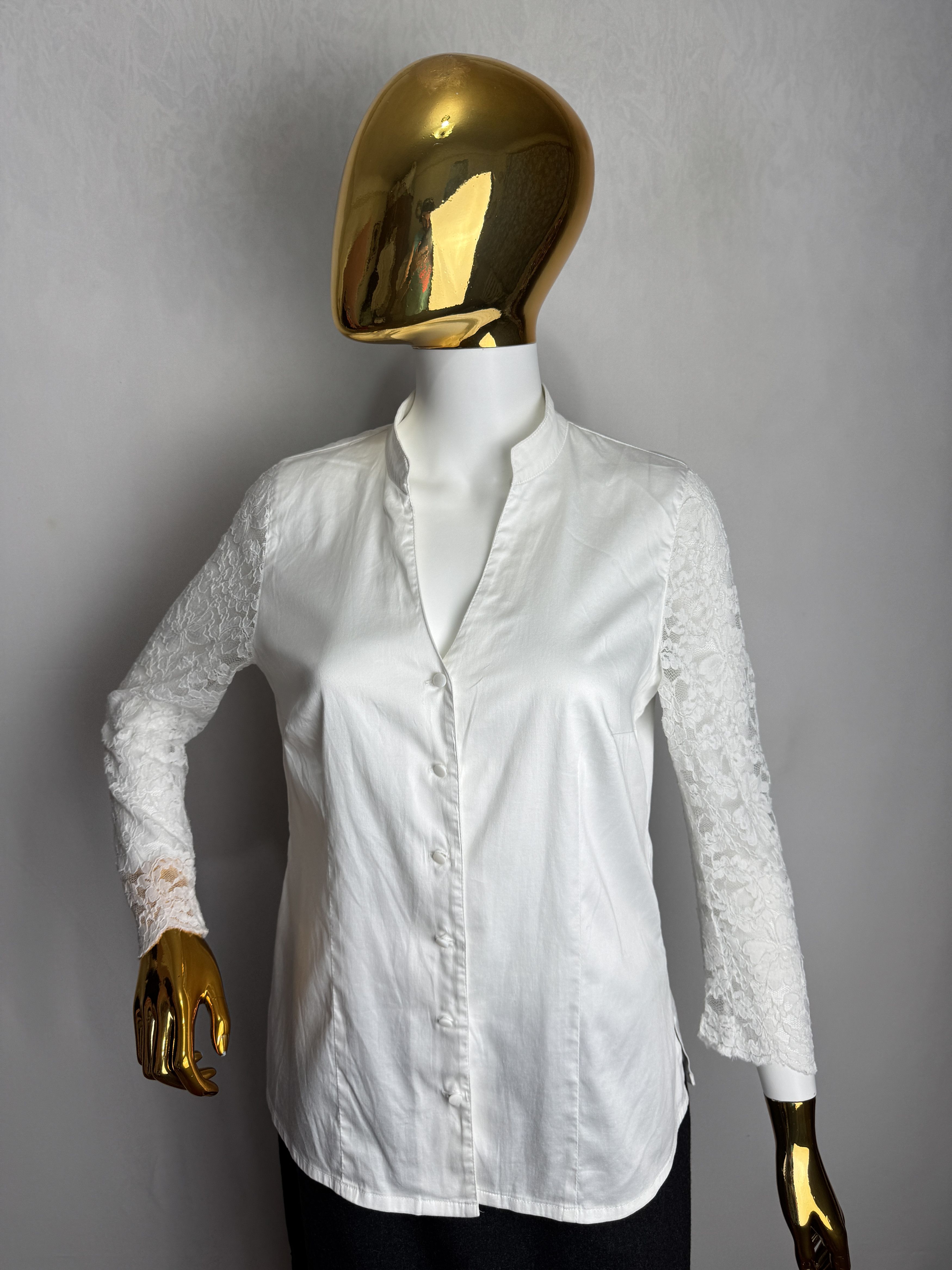 Other × Vintage WALDORFF women’s Austrian lace sleeve blouse Size S / US 4 / IT 40 - 7 Thumbnail