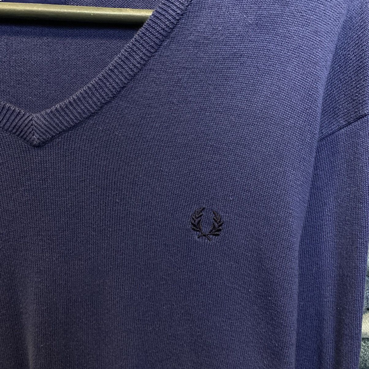 Fred Perry Vintage Fred Perry small logo basic 90’s y2k sweater size L Size US L / EU 52-54 / 3 - 3 Thumbnail