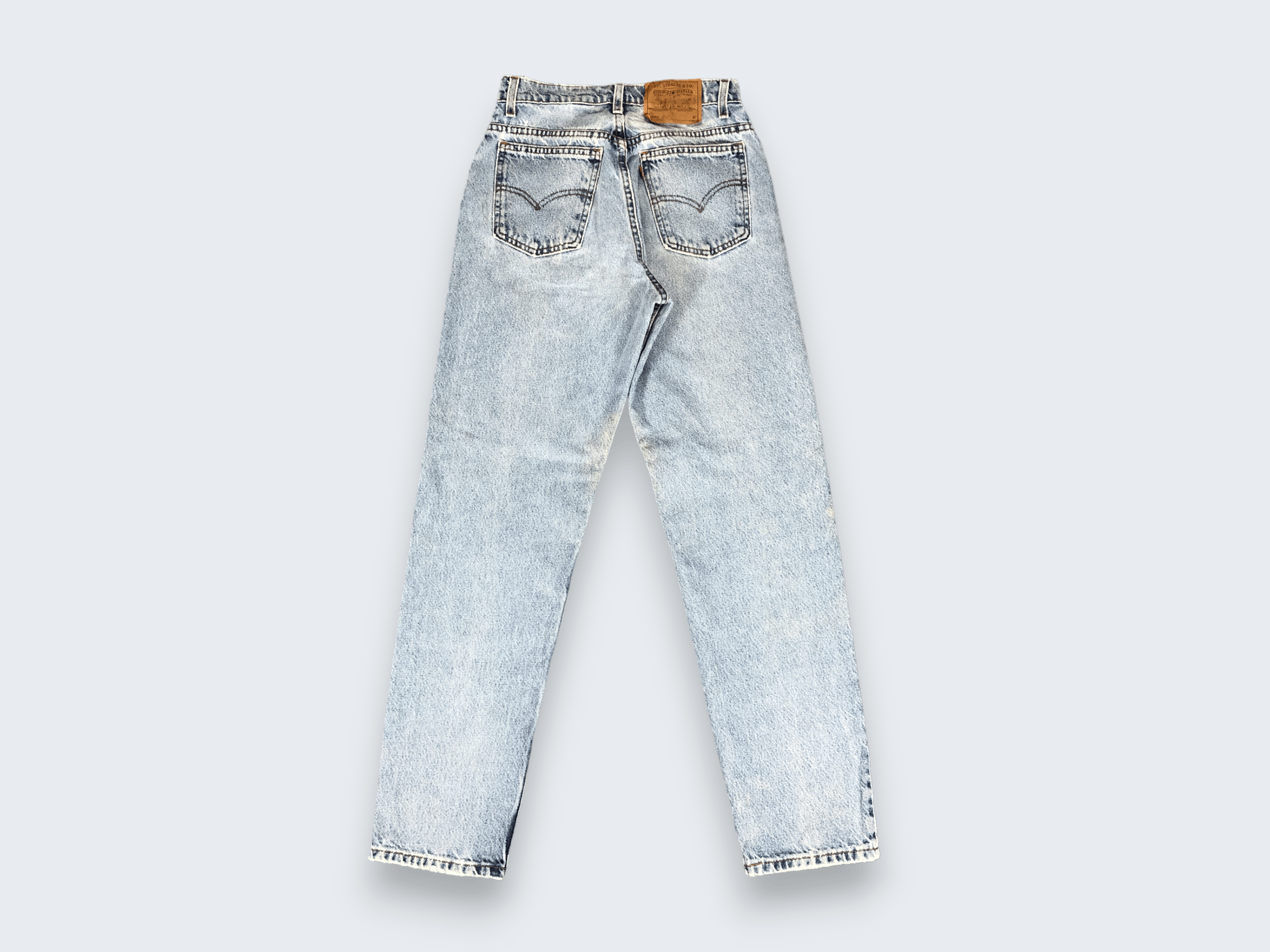 Levi's × Vintage Womens 80s Vintage Levis jeans Light Blue Wash L882W Size 29" - 4 Thumbnail