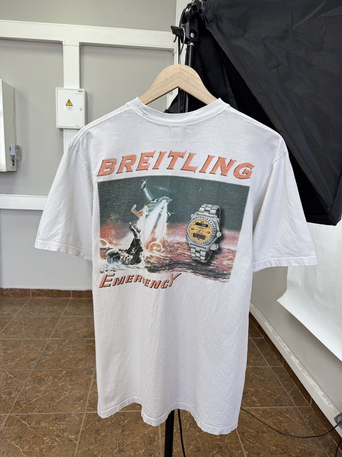 Breitling × Vintage 🇨🇭Vintage 90s Breitling Emergency Swiss Switzerland T-Shirt Size US L / EU 52-54 / 3 - 1 Thumbnail
