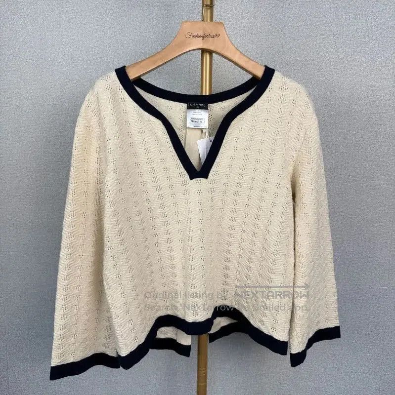 Chanel Chanel Cream Wool Pullover Sweater for Women . Size L / US 10 / IT 46 - 1 Thumbnail