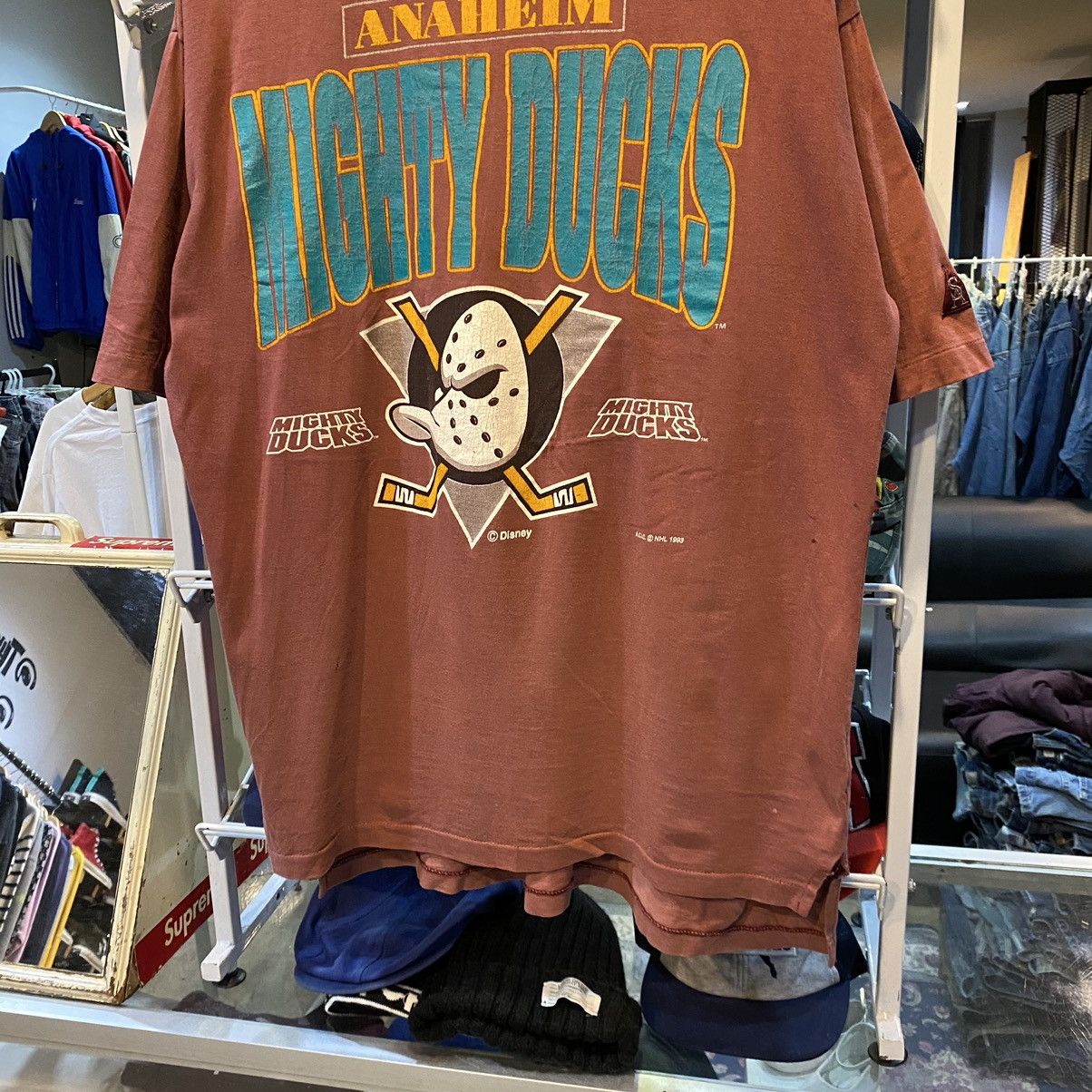 Vintage Vintage 1993 mighty ducks of Anaheim promo tee xl Distress Size US XL / EU 56 / 4 - 4 Thumbnail
