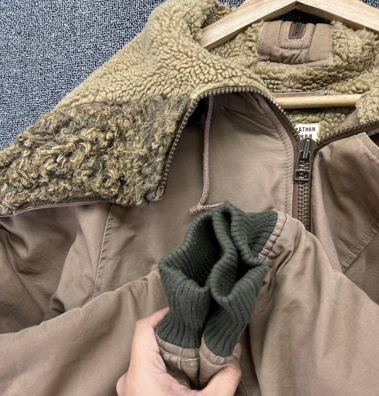 Avirex Vintage Avirex Extreme Cold Weather Fur Hoodie Bomber Jacket Size US M / EU 48-50 / 2 - 12 Thumbnail