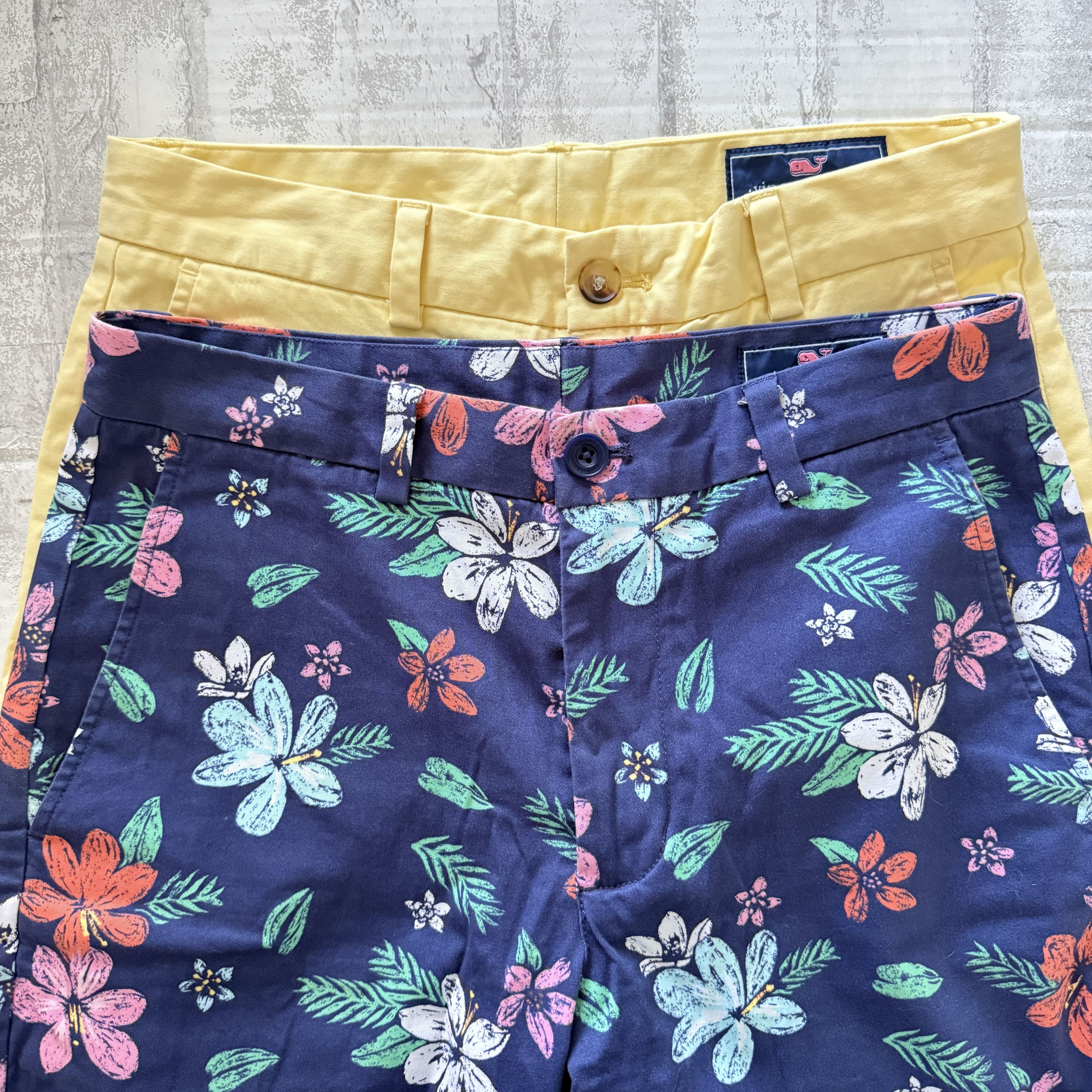 Vineyard Vines Two Vineyard Vines 9" Breaker Shorts Chino Cotton Preppy Size US 28 / EU 44 - 1 Thumbnail