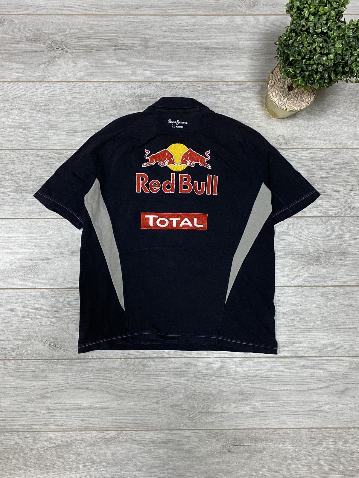 Pepe Jeans Red Bull infinity Pirelli big logo polo racing Size US L / EU 52-54 / 3 - 1 Thumbnail