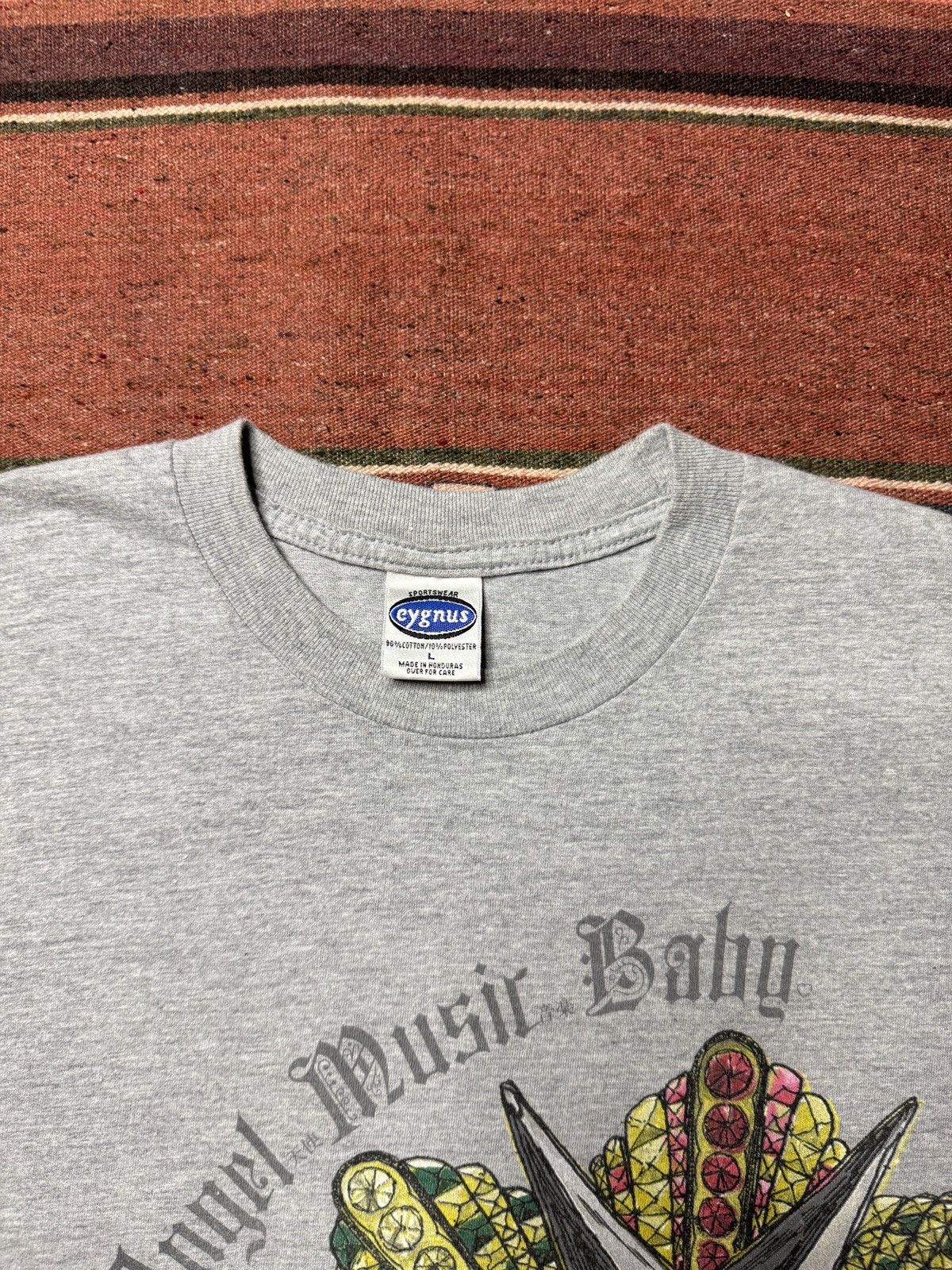 Band Tees × Vintage Vintage 2005 Gwen Stefani Harajuku Lovers Tour Tee Shirt Size US L / EU 52-54 / 3 - 3 Thumbnail