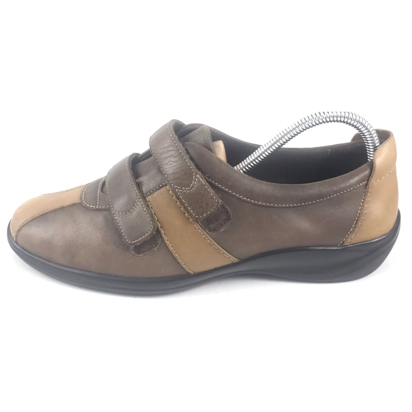 Clarks Clarks K SlipOn Loafers Women Size 6 UK/7US Brown Leather Adjustable Casual Size US 6 / IT 36 - 7 Thumbnail