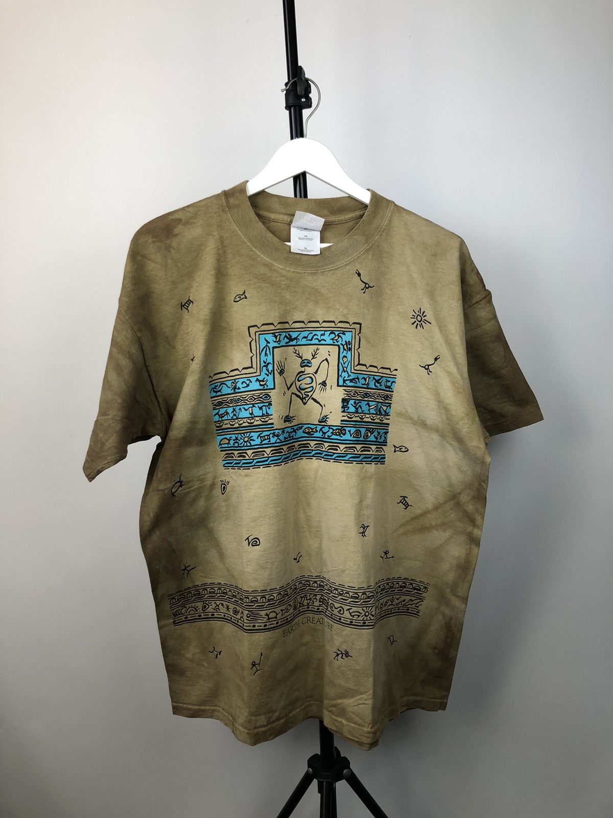 Vintage Vintage 90s Australia Art T Shirt Single Stitch Size US XL / EU 56 / 4 - 1 Thumbnail