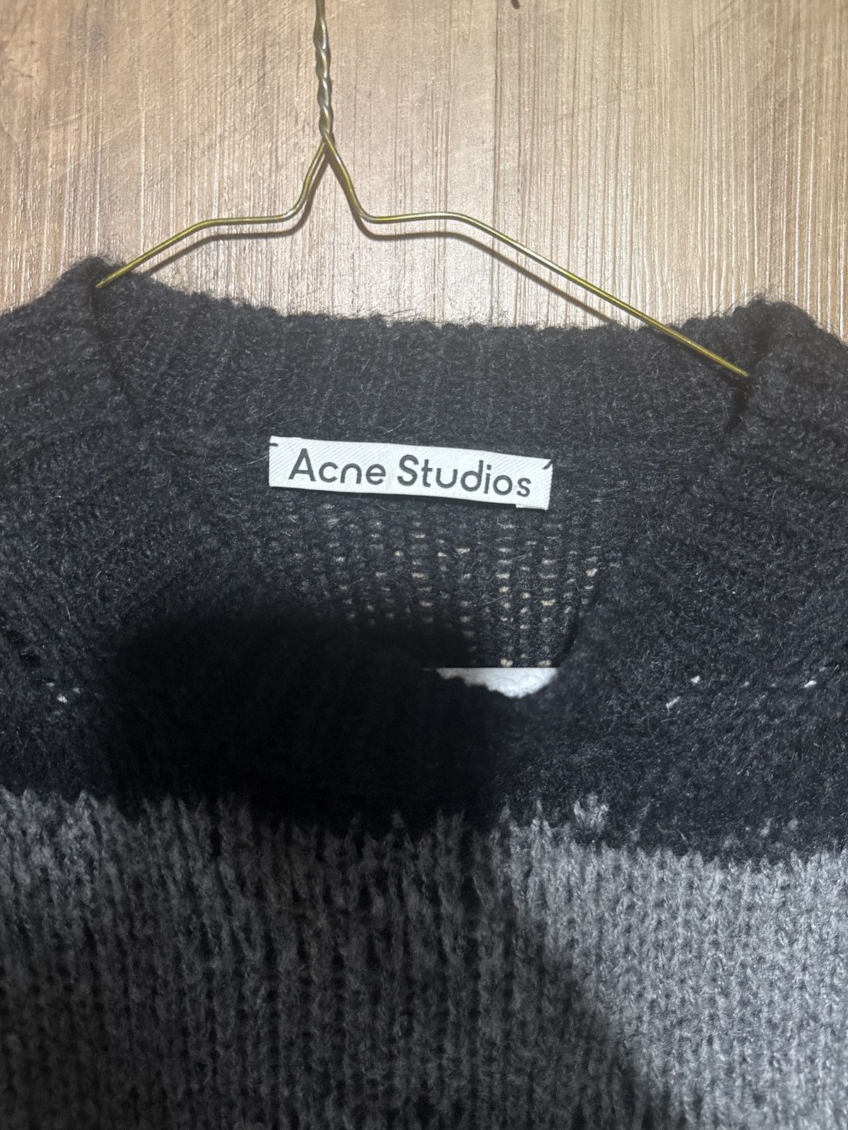 Acne Studios Acne Studios Distressed Multi Color Sweater Size US XS / EU 42 / 0 - 3 Thumbnail