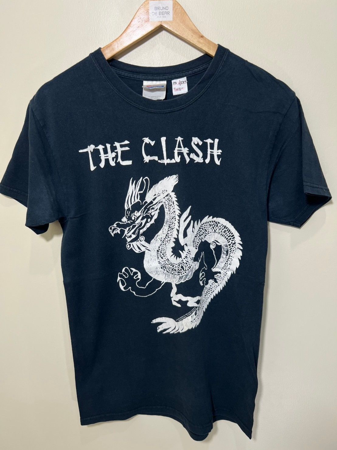 Band Tees × Vintage Vintage 2005's The Clash Dragon shirt bnz01 Size US S / EU 44-46 / 1 - 2 Thumbnail