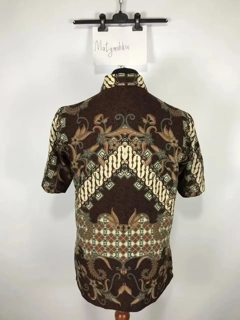 Vintage Crazy short sleeve shirt by Bali Lestari size M Size US M / EU 48-50 / 2 - 2 Thumbnail