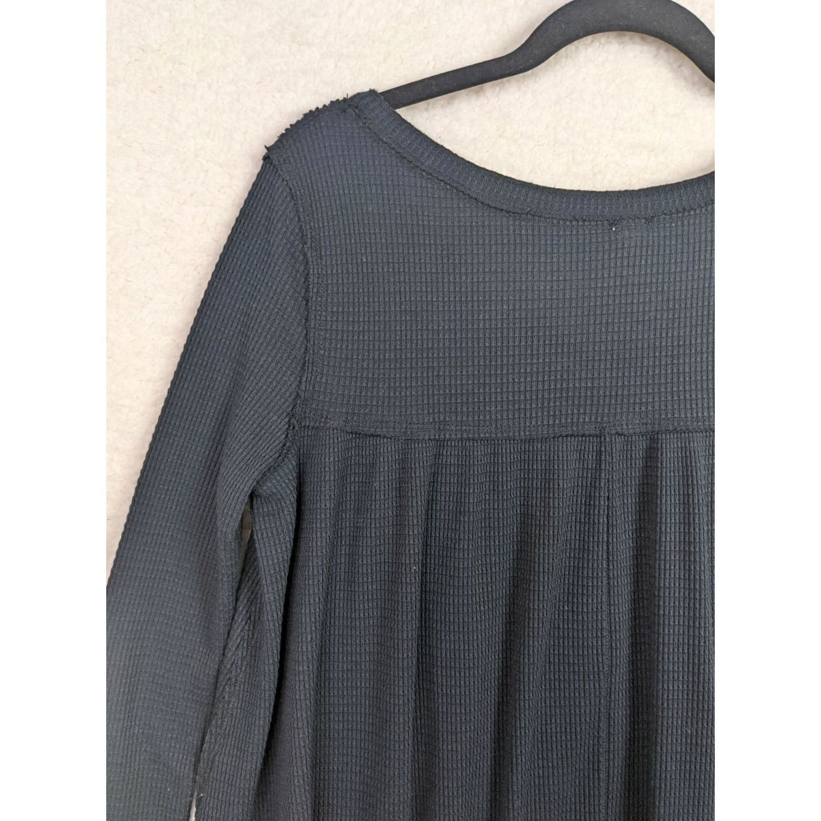 Vintage We The Free Women's Knit Top Navy Blue V-Neck Button-Down 1/2 Button XS Size XS / US 0-2 / IT 36-38 - 7 Thumbnail