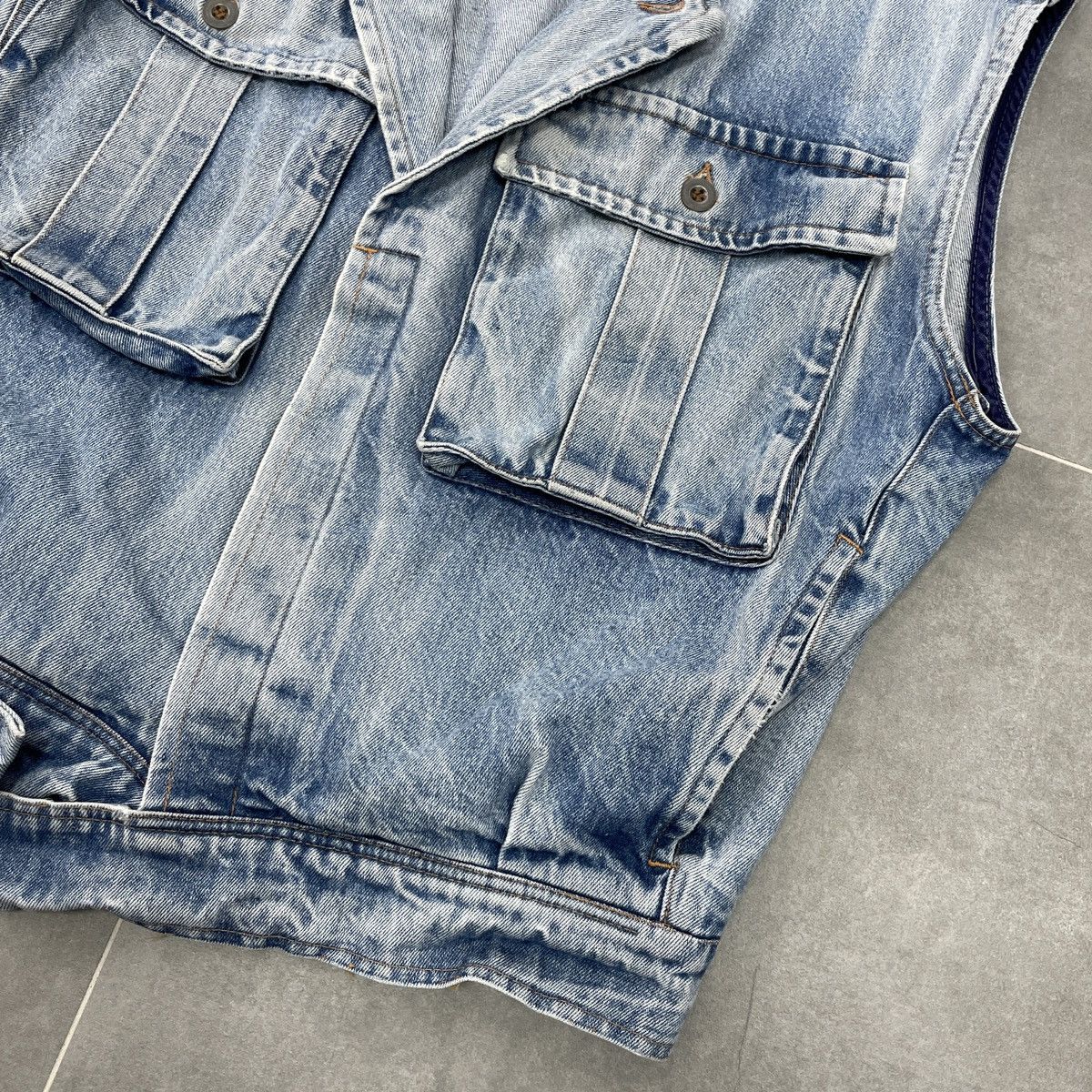 Benetton × Vintage Vintage Benetton Denim Vest Size 52 Size US L / EU 52-54 / 3 - 5 Thumbnail