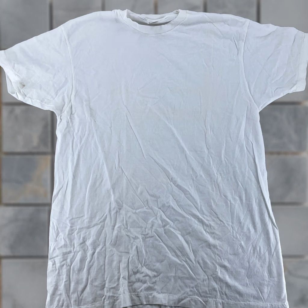 Hanes Hanes Shirt Mens Large White Classic Tee Crewneck Plain Undershirt Casual Size US L / EU 52-54 / 3 - 1 Thumbnail