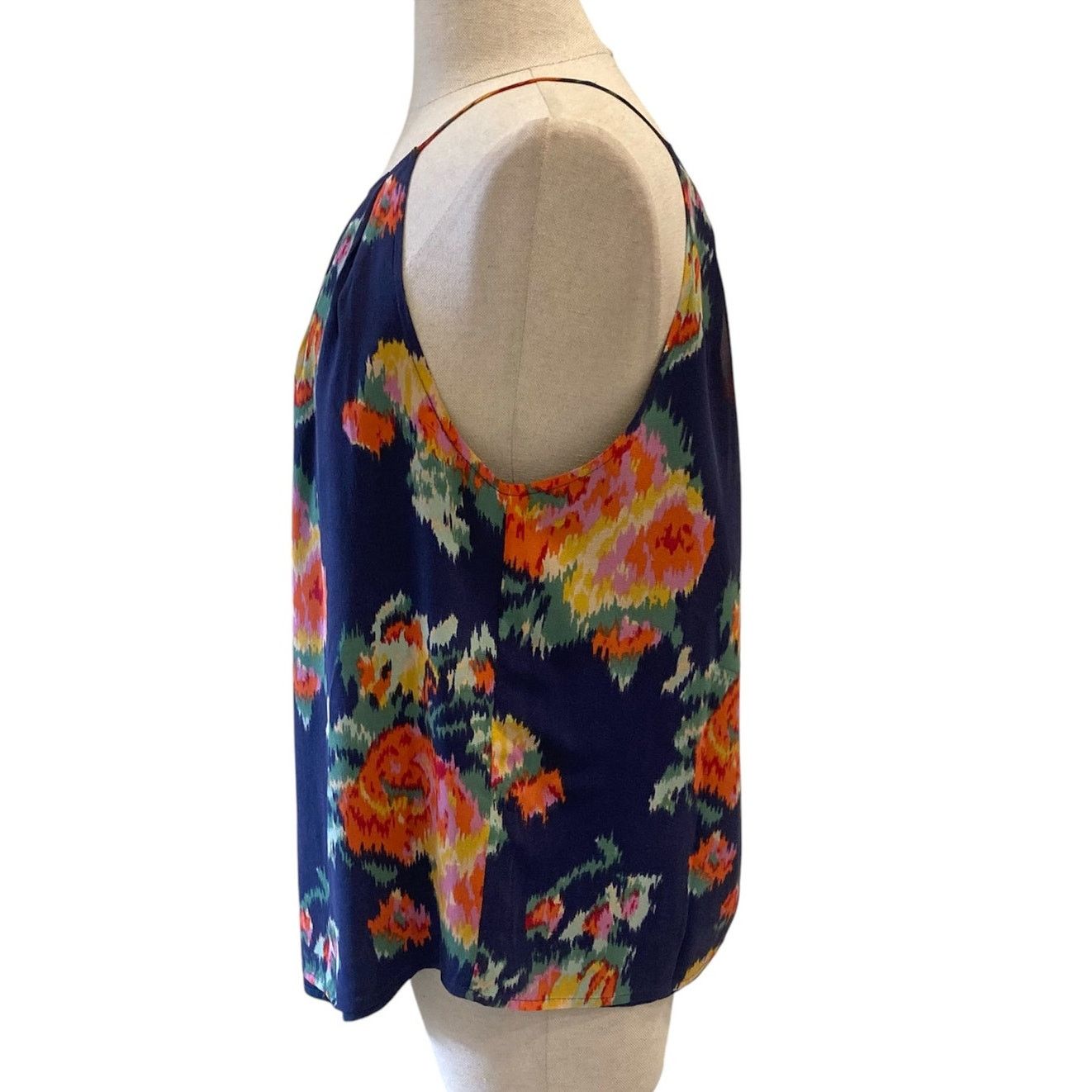 Joie Joie floral silk halter top, ladies small multicolor flowers Size S / US 4 / IT 40 - 10 Thumbnail