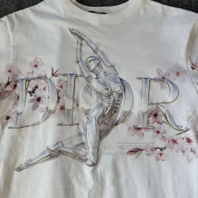 Dior Dior Co-branded short sleeves Size US XS / EU 42 / 0 - 3 Thumbnail