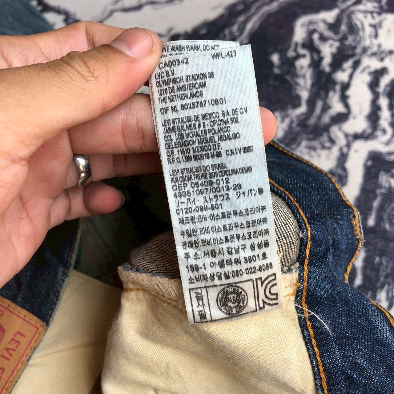 Levi's Vintage Clothing Vintage Levi’s 501 Big E Distressed Selvedge Denim Size US 32 / EU 48 - 19 Thumbnail