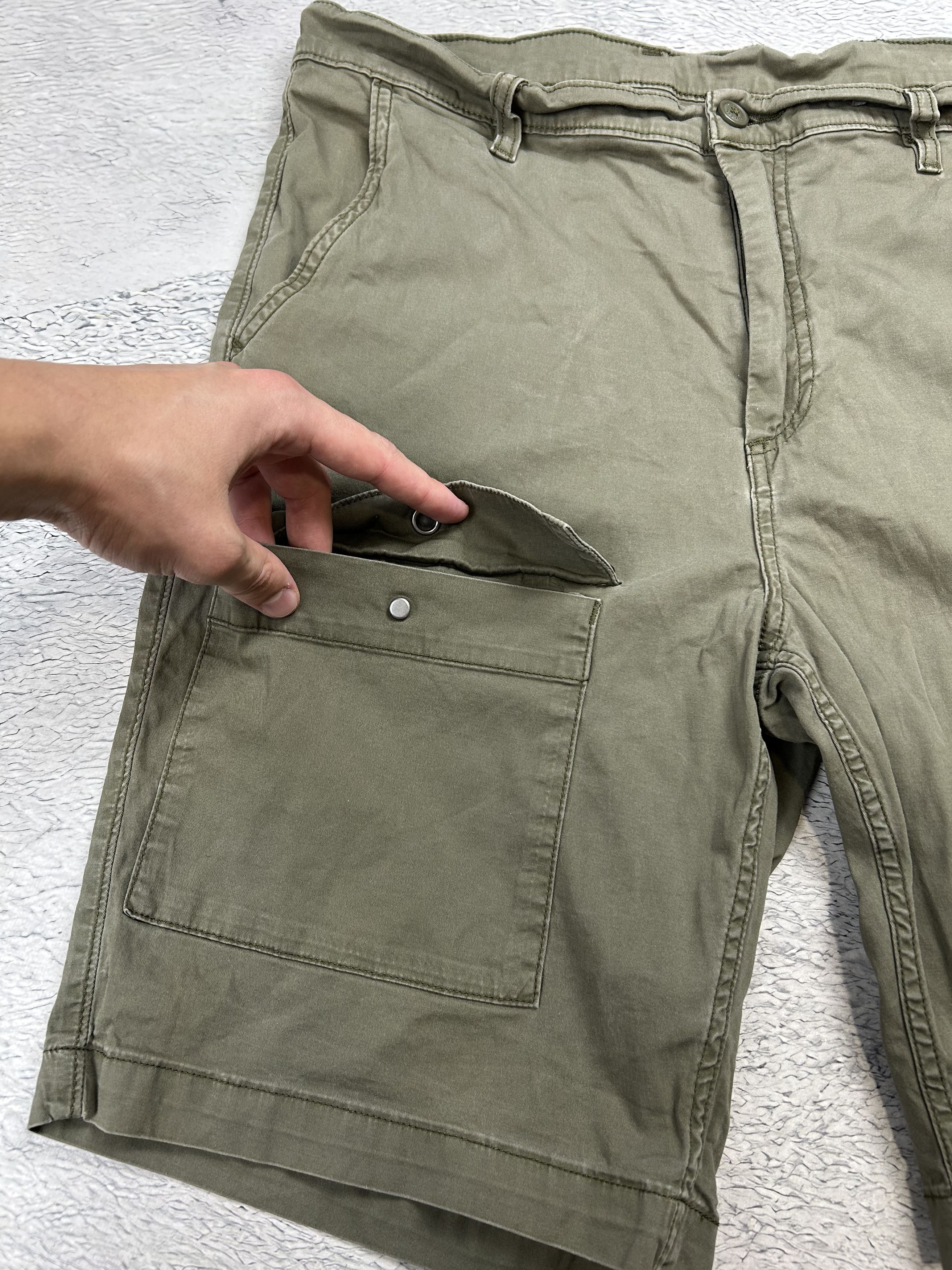 Levi's Levi's cargo shorts Straight Oldmoney style Size US 34 / EU 50 - 5 Thumbnail