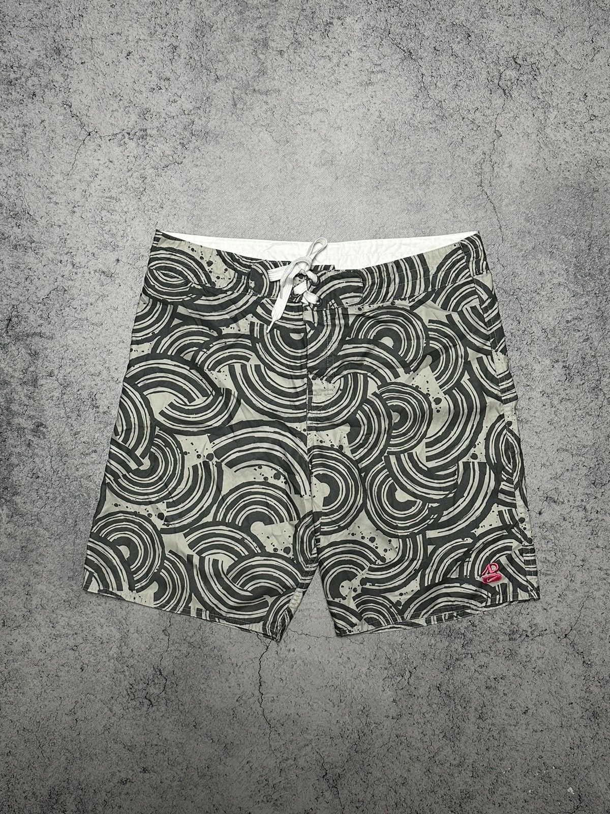 Swims Vintage Nike Swimming Pattern Shorts Size US 32 / EU 48 - 1 Thumbnail