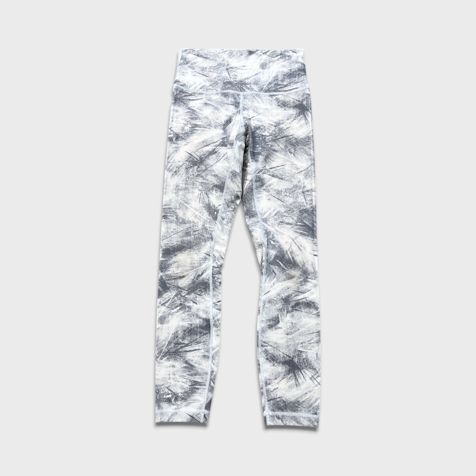 Lululemon Lululemon Wunder Under Hi-Rise 7/8 Tight sz 4 Luxtreme 25" Size 27" / US 4 / IT 40 - 1 Thumbnail