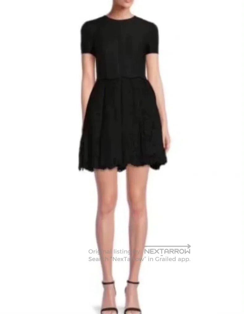Valentino Valentino Classic little black dress lace dress Size M / US 6-8 / IT 42-44 - 1 Thumbnail