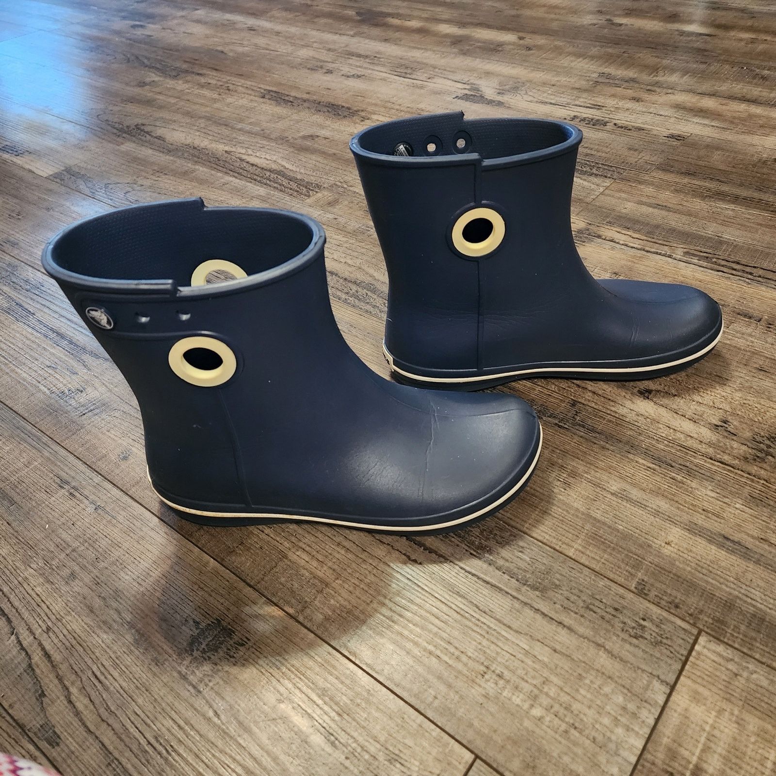 Crocs Crocs Jaunt Shorty Navy Pull on rainboots shoes sz 7 b38 Size US 7 / IT 37 - 1 Thumbnail