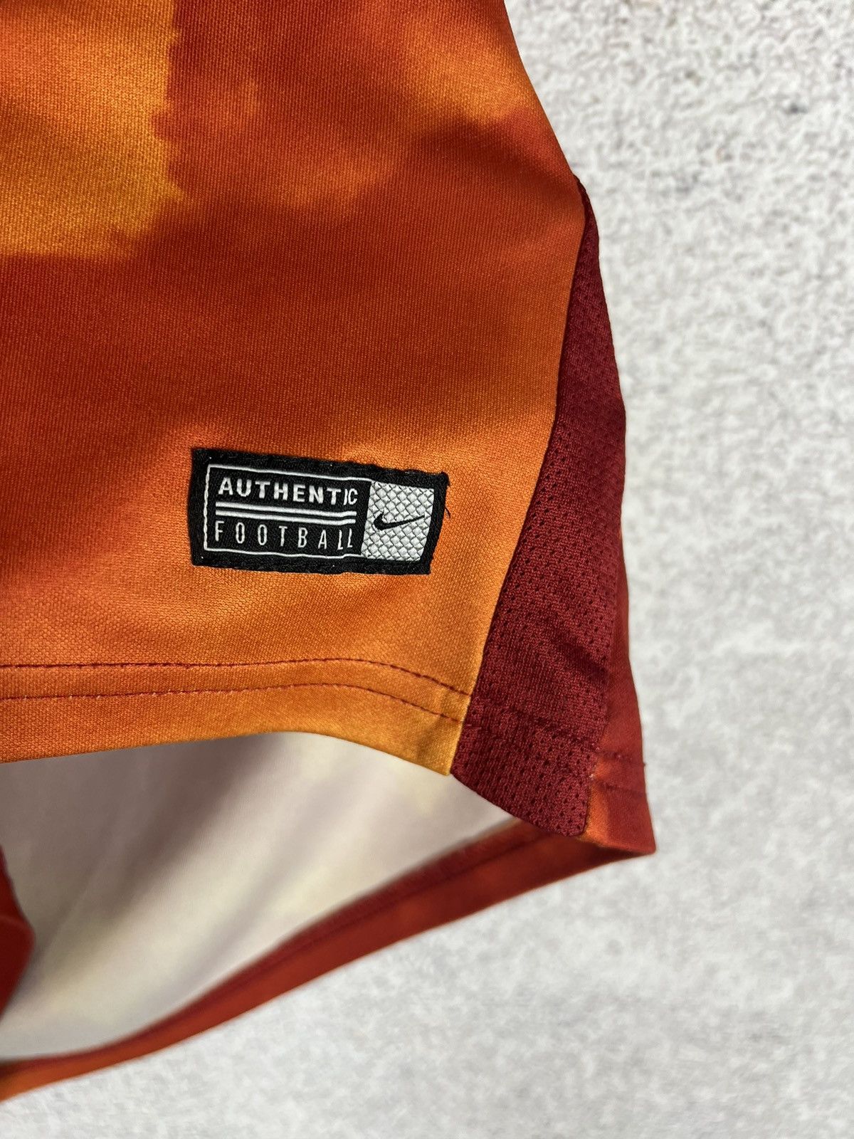 Nike Nike FC Roma Blokecore Soccer Jersey Shirt Size US S / EU 44-46 / 1 - 7 Thumbnail