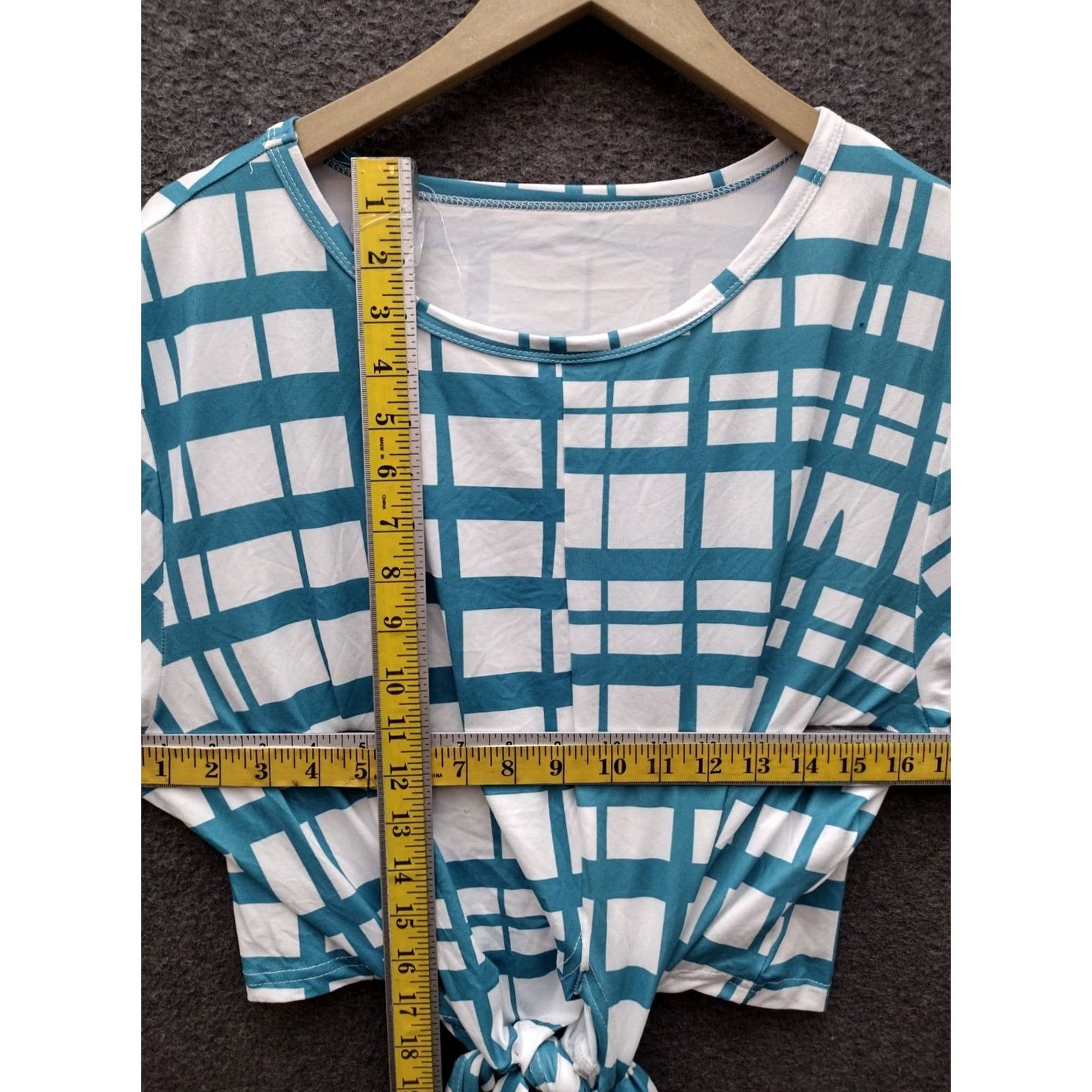 Vintage Vintage Unbranded Graphic Print Tie Front Top Shirt Adults 4XL Green Flutter Sleeve Round Neck Blouse Women’s Cashmere? Size XXL / US 16-18 / IT 52-54 - 4 Thumbnail