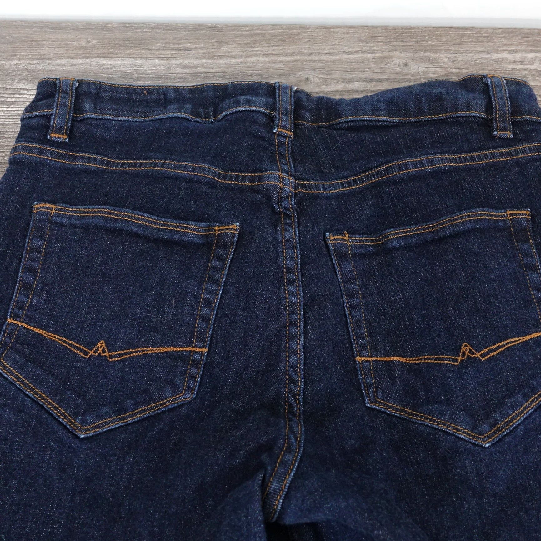 Asos VINTAGE ASOS Denim Shorts Women’s 30 Dark Wash Cuffed Jorts 8 Inseam Size 30 Blue Women Size 30" / US 8 / IT 44 - 6 Thumbnail