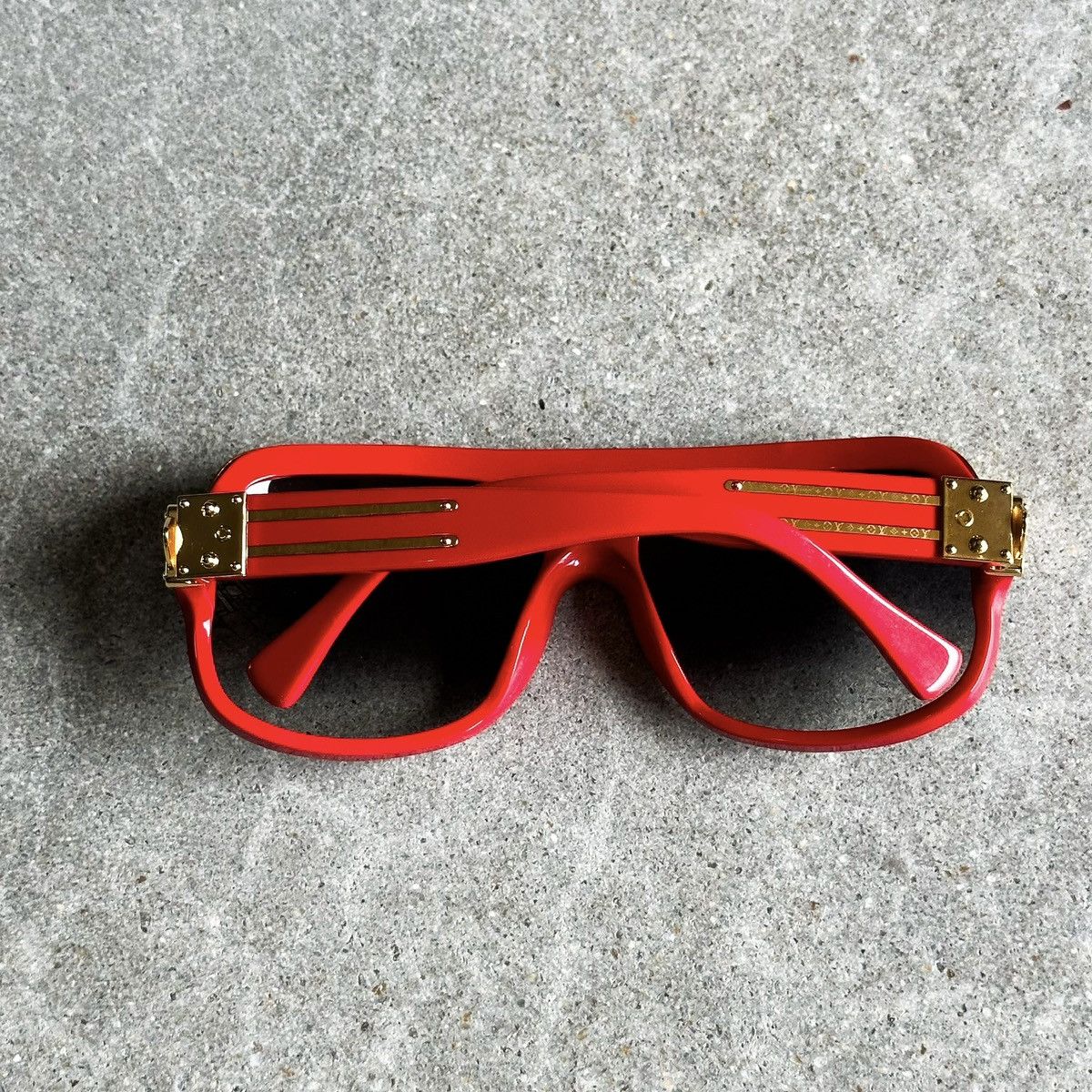 Louis Vuitton NIGOS PERSONAL 2004 OG LV MILLIONAIRE SUNGLASSES Size ONE SIZE - 6 Thumbnail